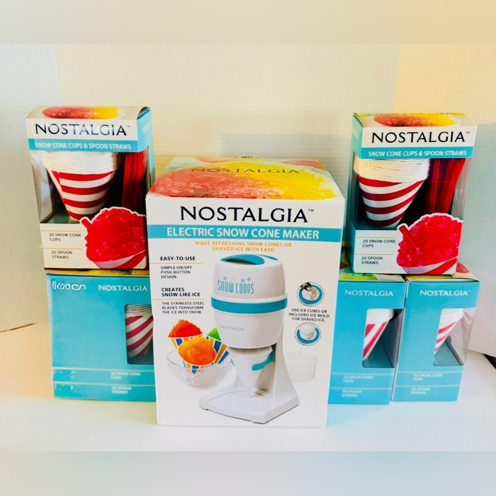 Nostalgia Electric Snow Cone Machine & 5 boxes cups& spoon straws